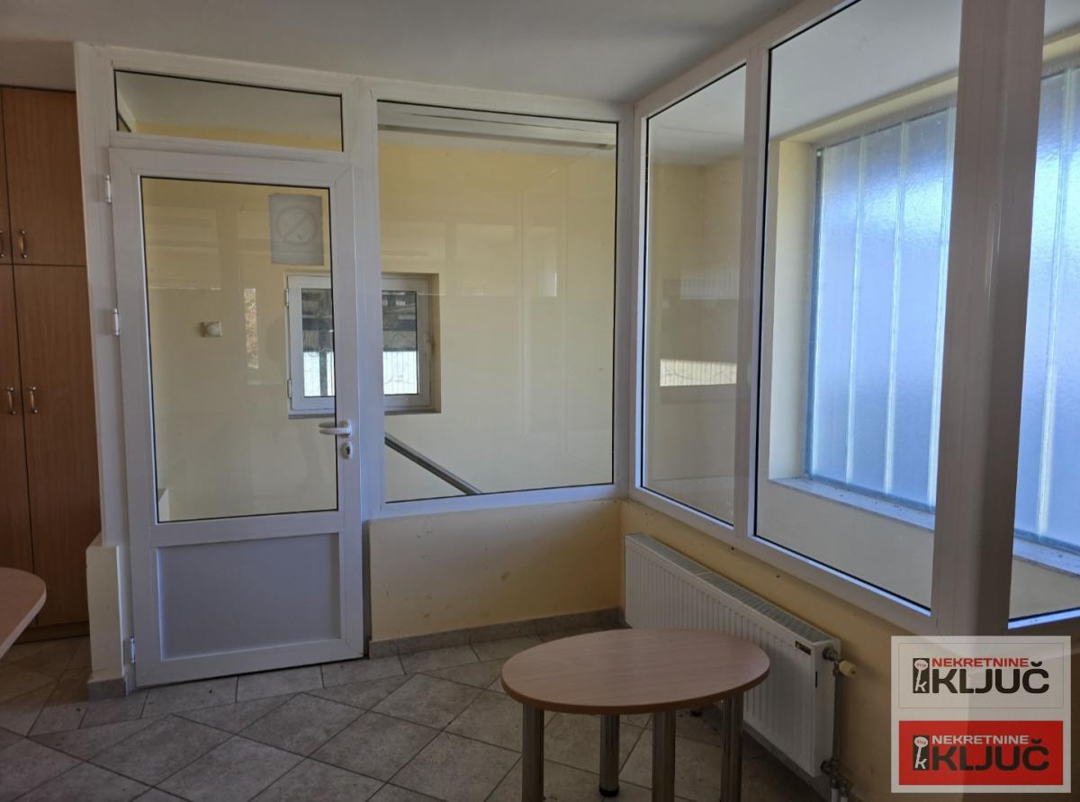 VETERNIK IZDAJE SE VIŠENAMENSKA HALA 11