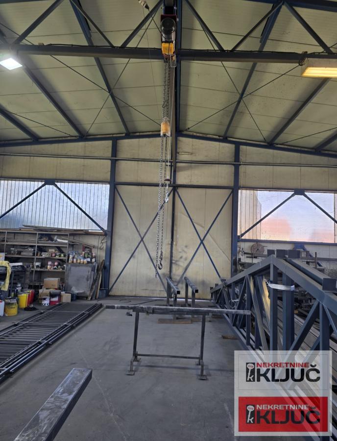 VETERNIK IZDAJE SE VIŠENAMENSKA HALA 25