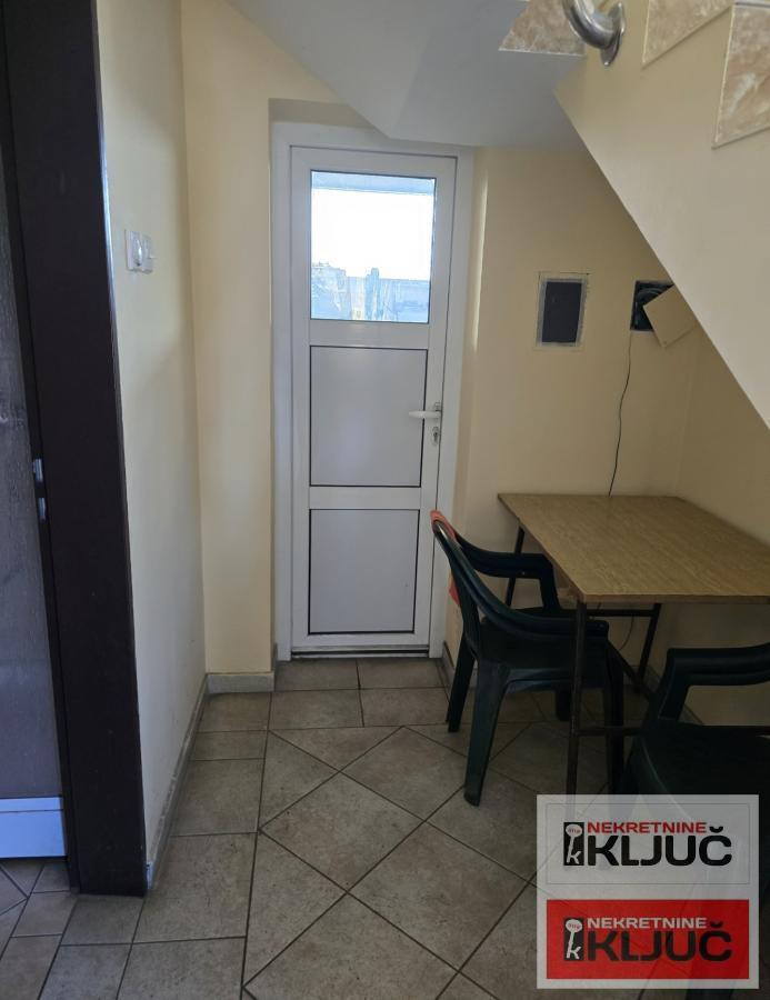 VETERNIK IZDAJE SE VIŠENAMENSKA HALA 3