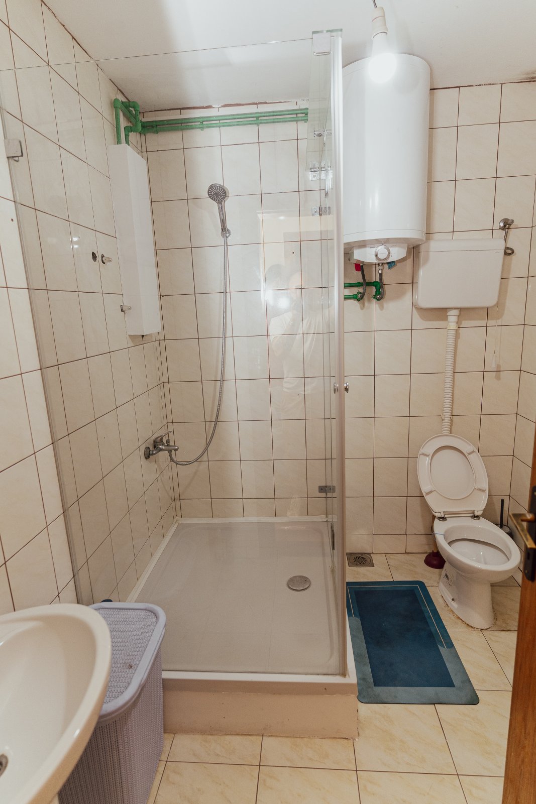 Kuca i veliki plac na Popovici 4