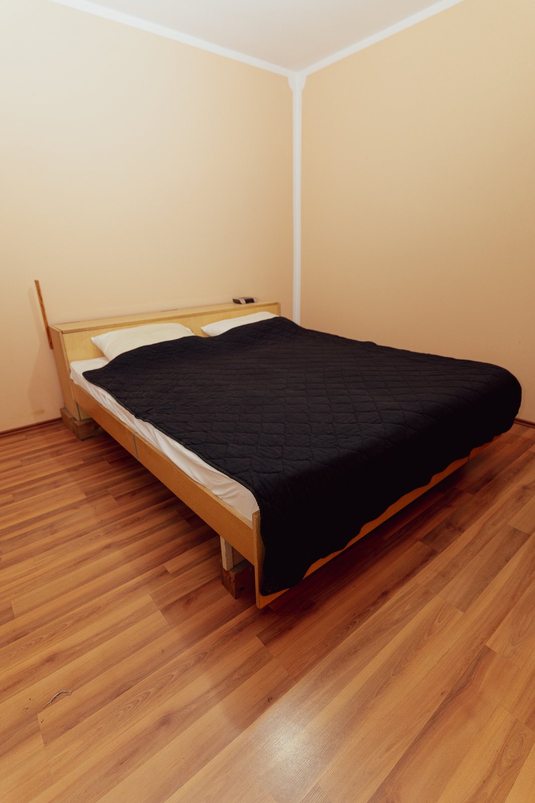 Kuca i veliki plac na Popovici 3