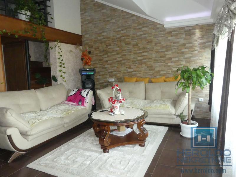 Lux stan sa galerijom, Akva park 1