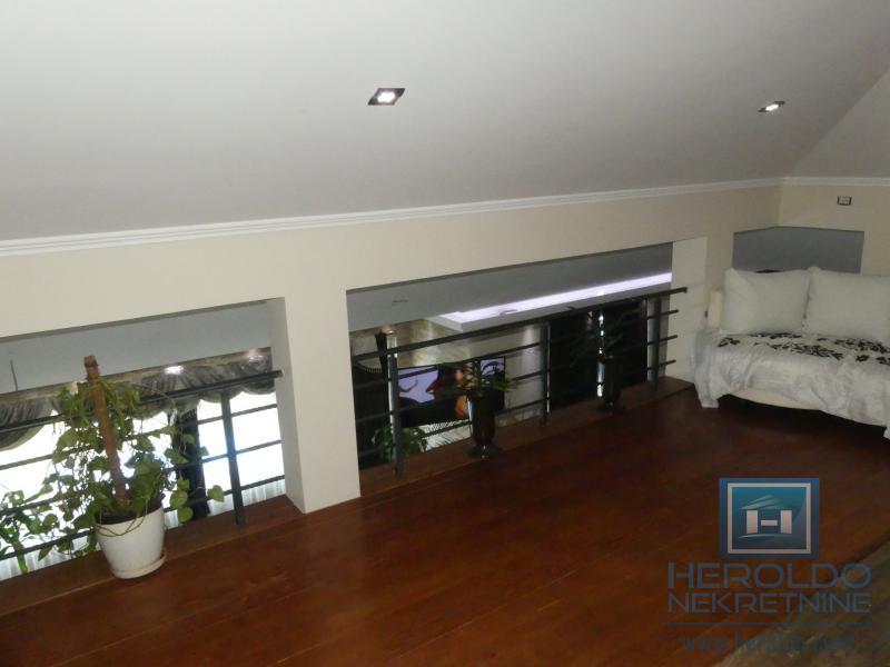 Lux stan sa galerijom, Akva park 24