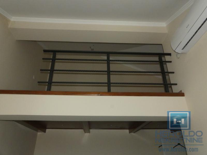 Lux stan sa galerijom, Akva park 32