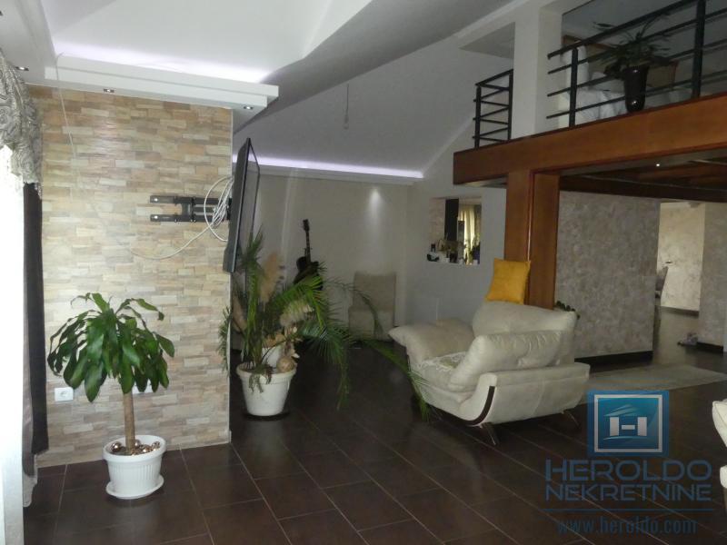 Lux stan sa galerijom, Akva park 7