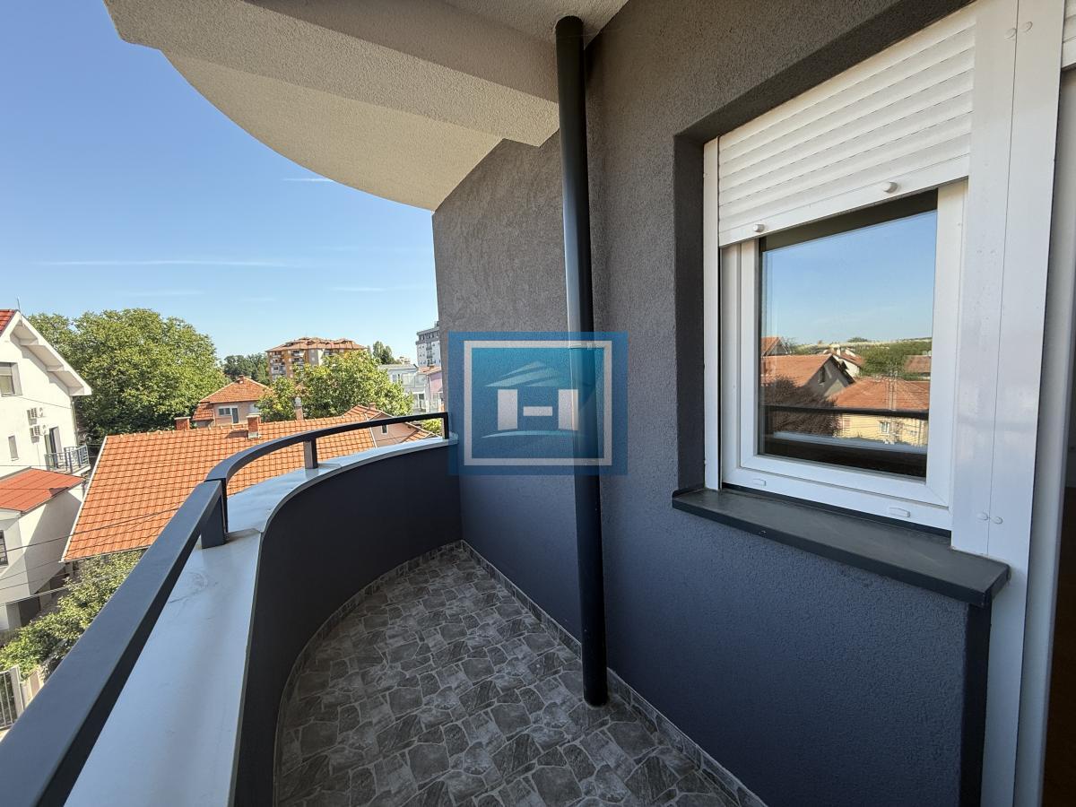 NA PRODAJU – Stan u novogradnji, idealan za život ili investiciju! 5