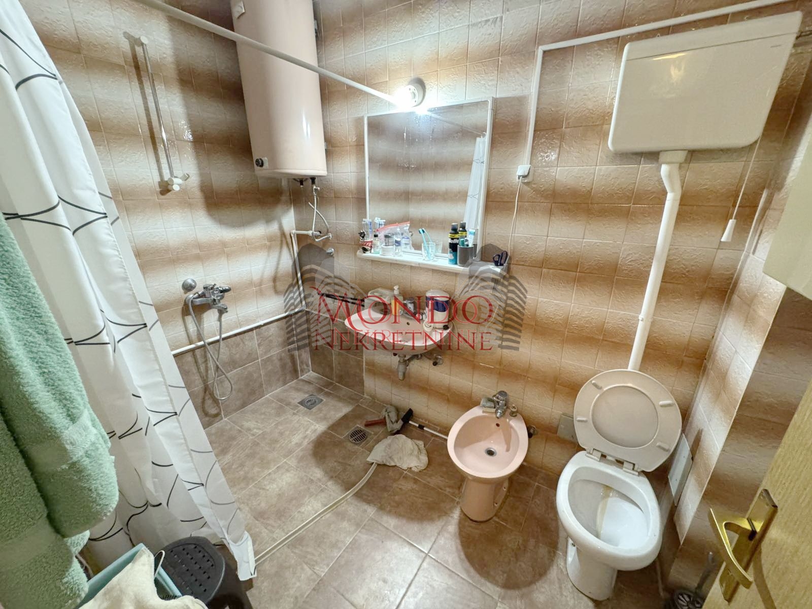 Trosoban stan kod Palilulkse pijace, Episkopska ulica  14