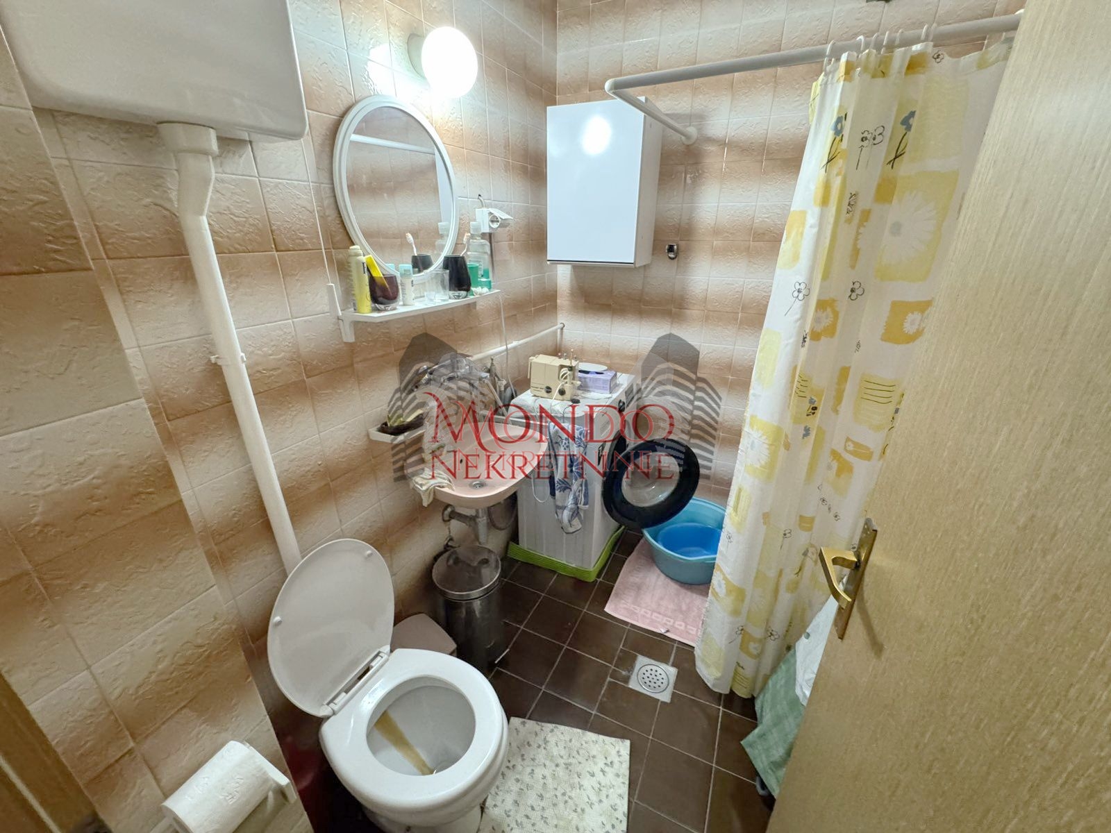 Trosoban stan kod Palilulkse pijace, Episkopska ulica  8