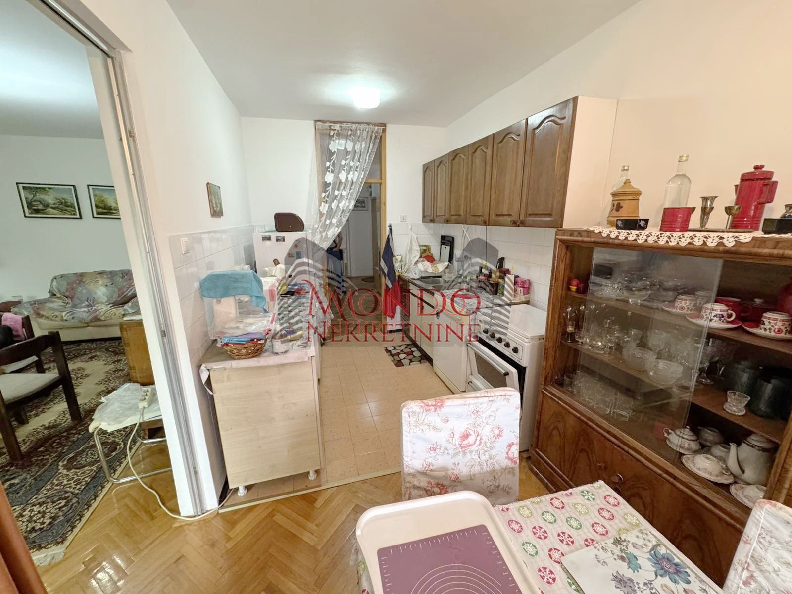 Trosoban stan kod Palilulkse pijace, Episkopska ulica  6