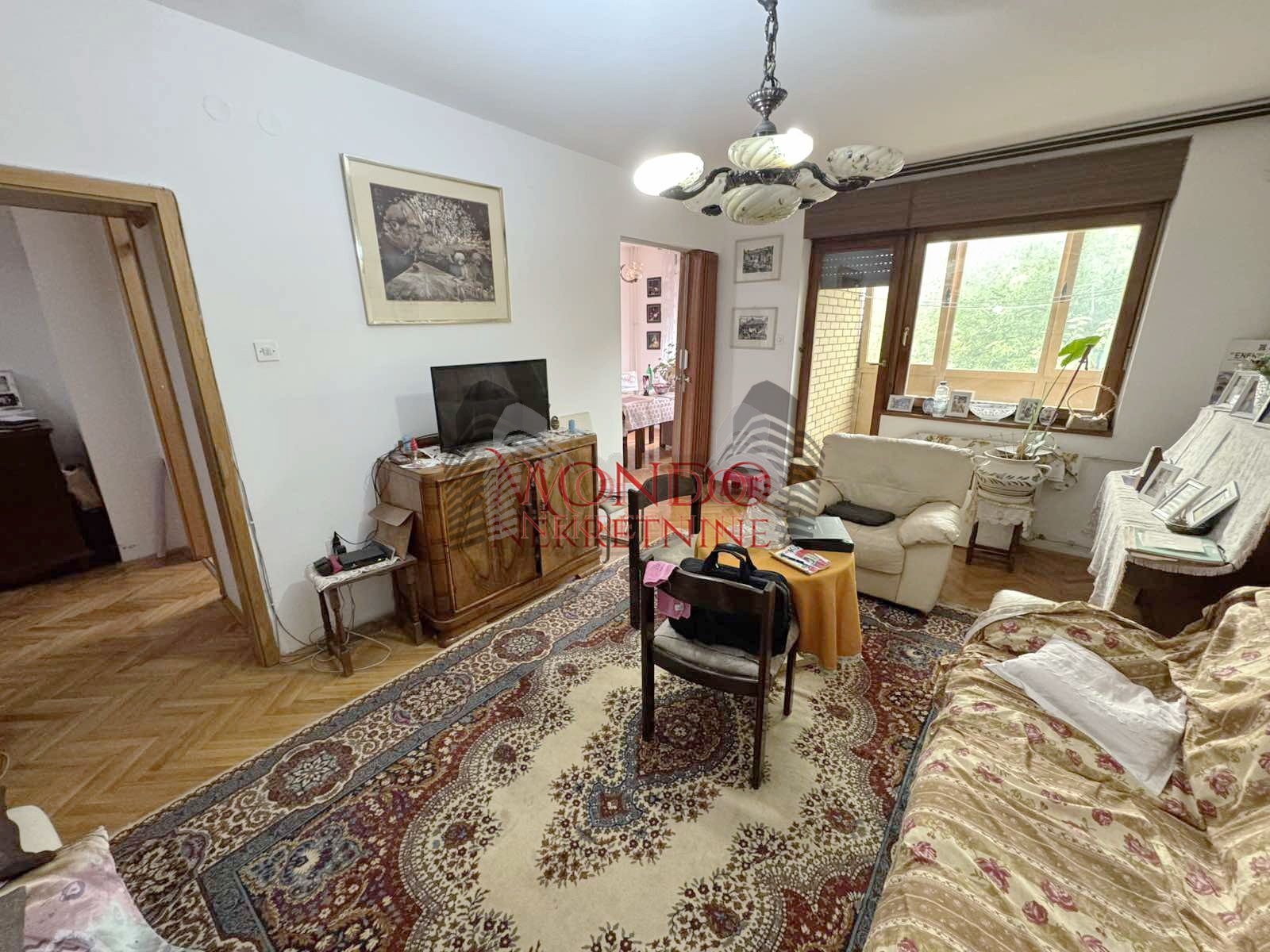 Trosoban stan kod Palilulkse pijace, Episkopska ulica  1