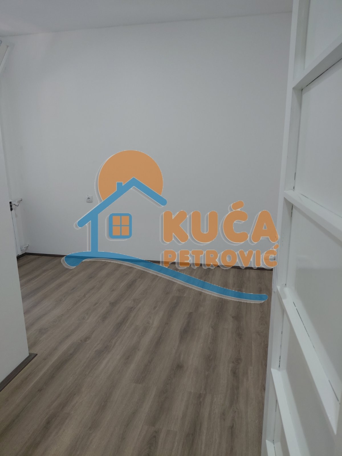 Trosoban stan, 70 m2, Kičevo, Vardarska ID: i-014829 10