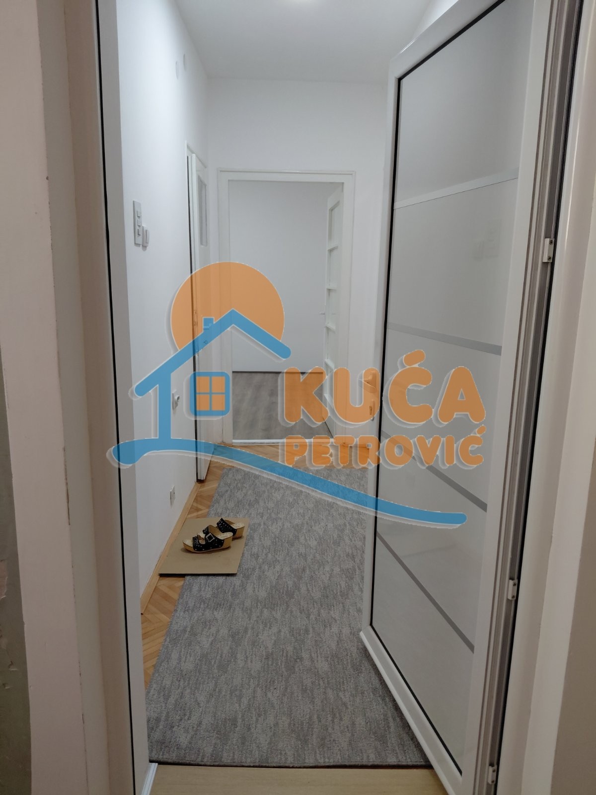 Trosoban stan, 70 m2, Kičevo, Vardarska ID: i-014829 14