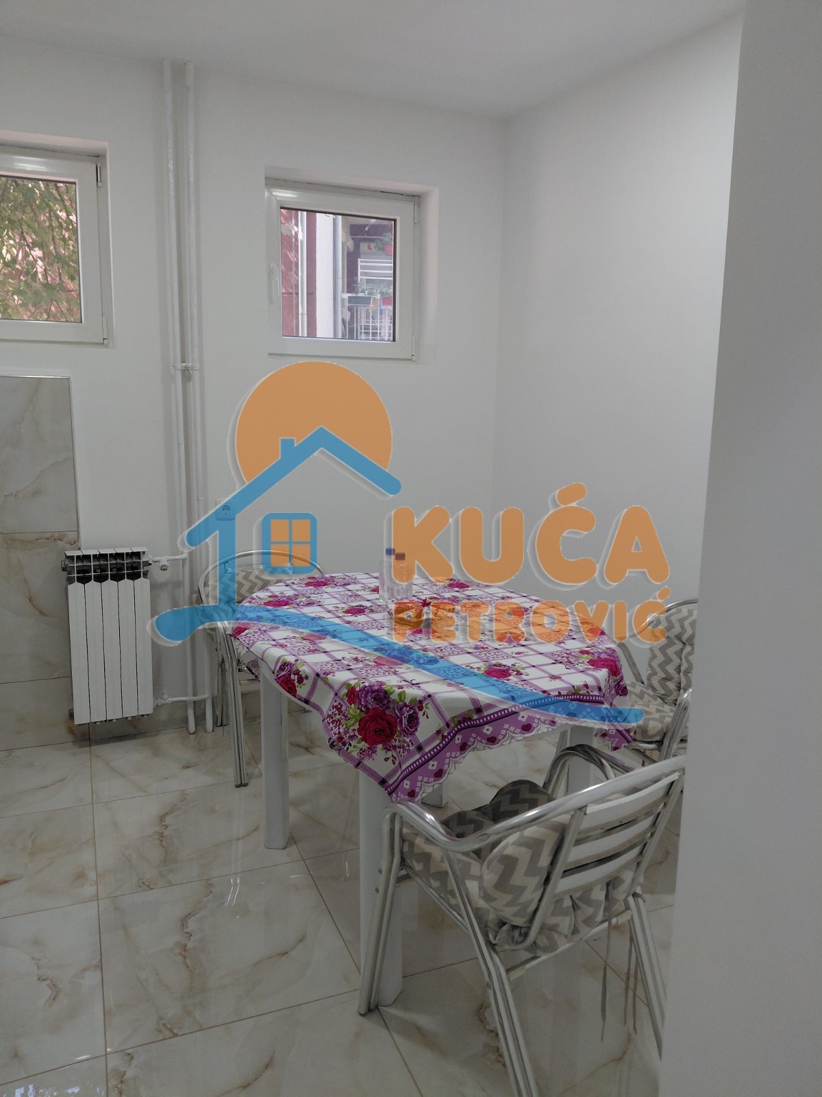 Trosoban stan, 70 m2, Kičevo, Vardarska ID: i-014829 6