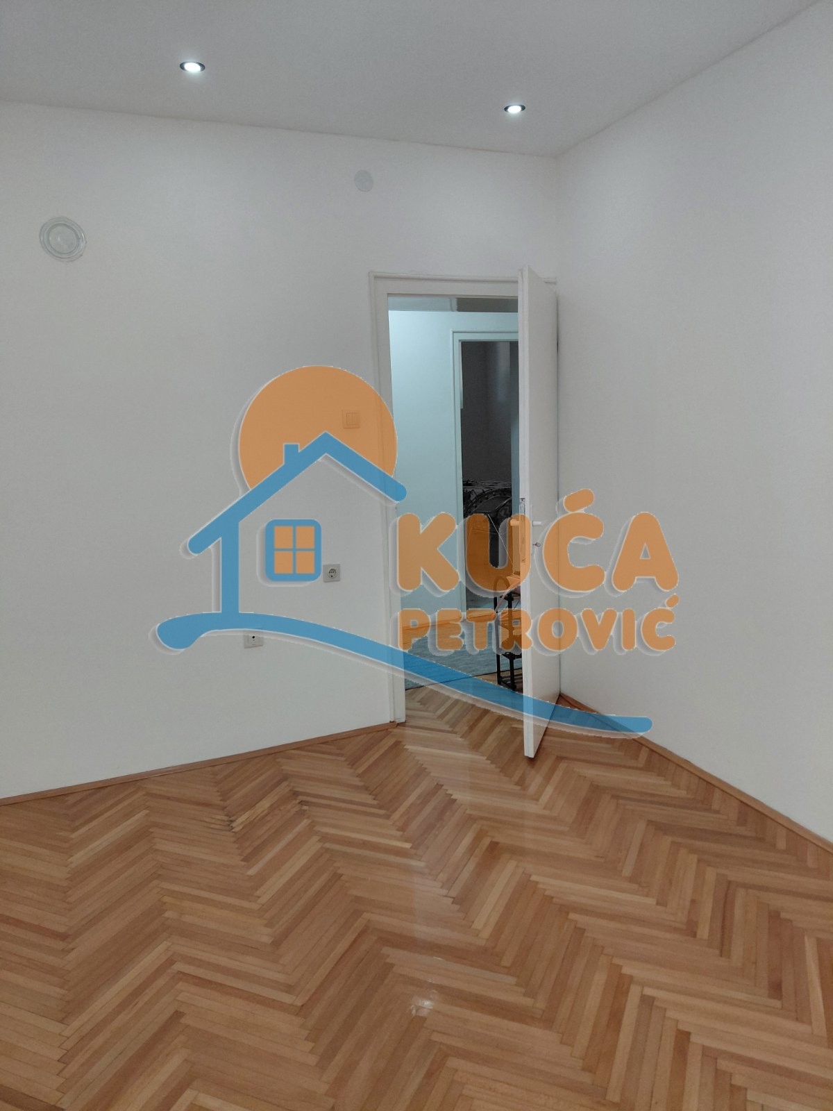Trosoban stan, 70 m2, Kičevo, Vardarska ID: i-014829 8