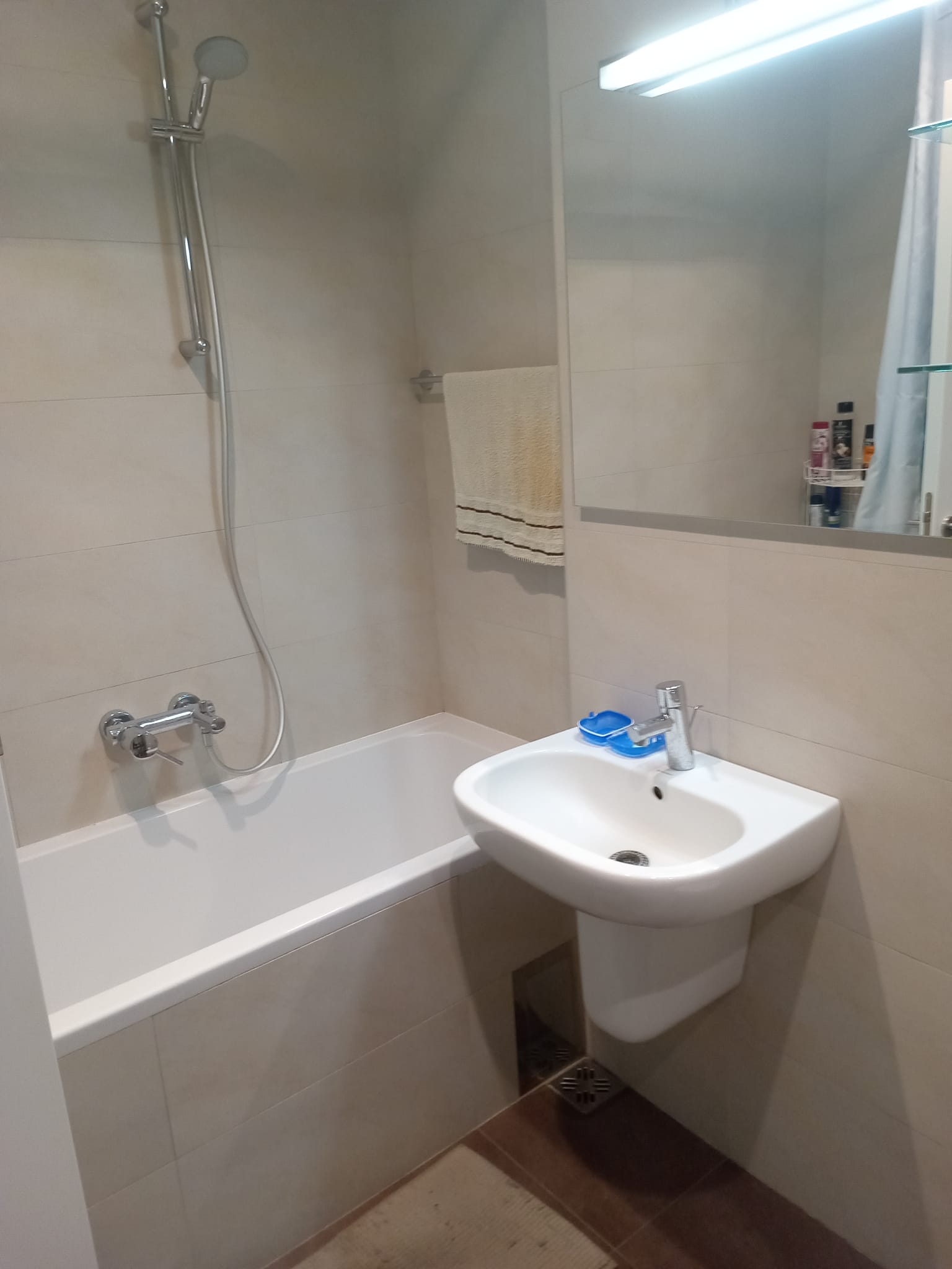 Lux dvosoban stan na Novom Beogradu 4