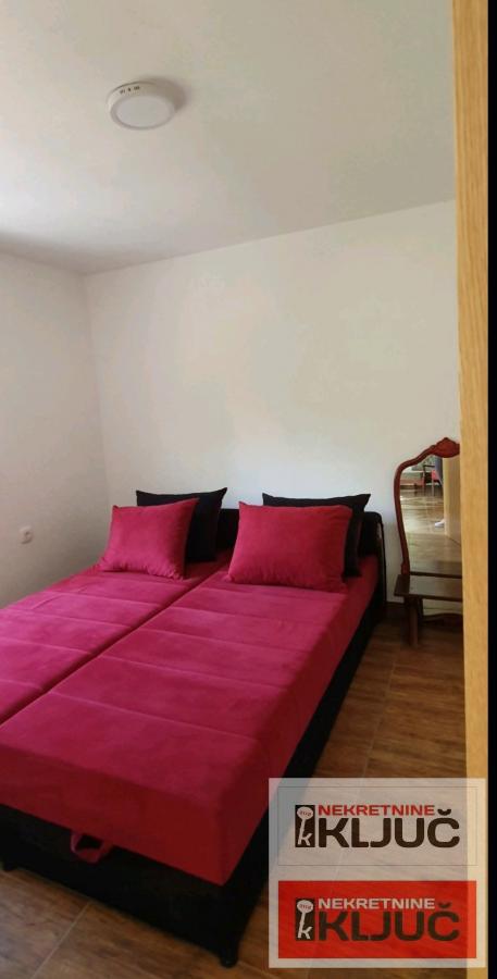 BANSTOL IZDAJE SE VIKENDICA 17