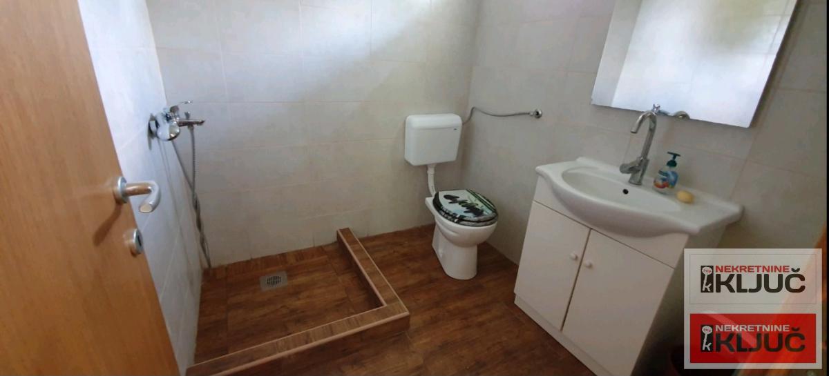 BANSTOL IZDAJE SE VIKENDICA 22