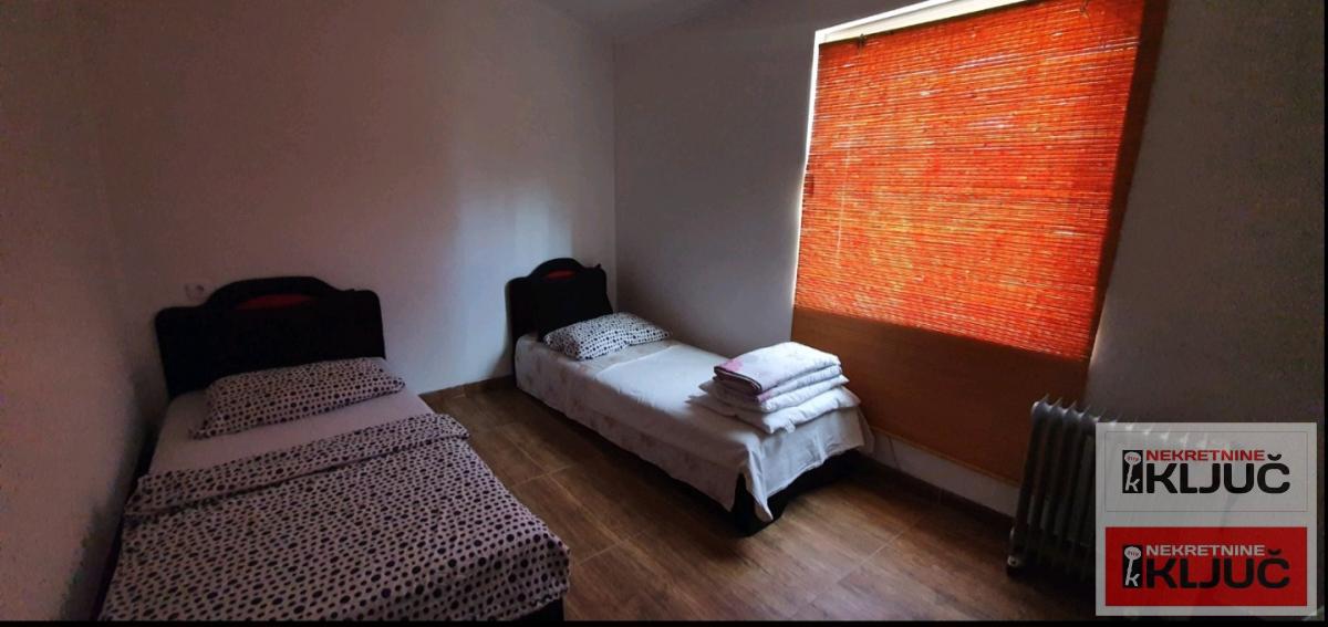 BANSTOL IZDAJE SE VIKENDICA 8