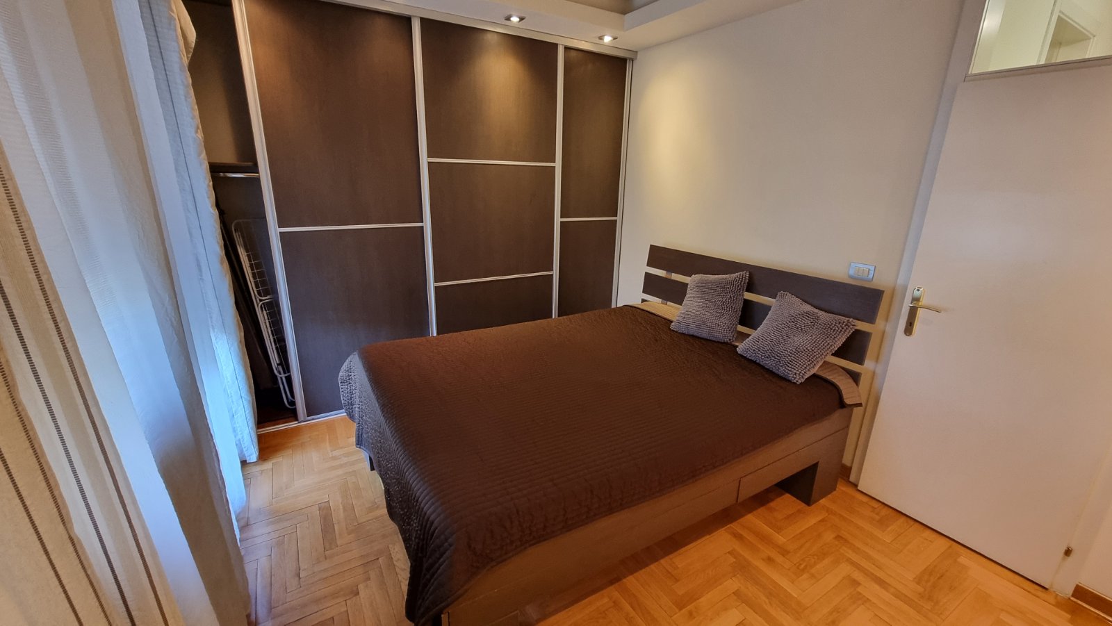 Namešten 2 0 stan kod Štark arene  Blok 22  65m2 4