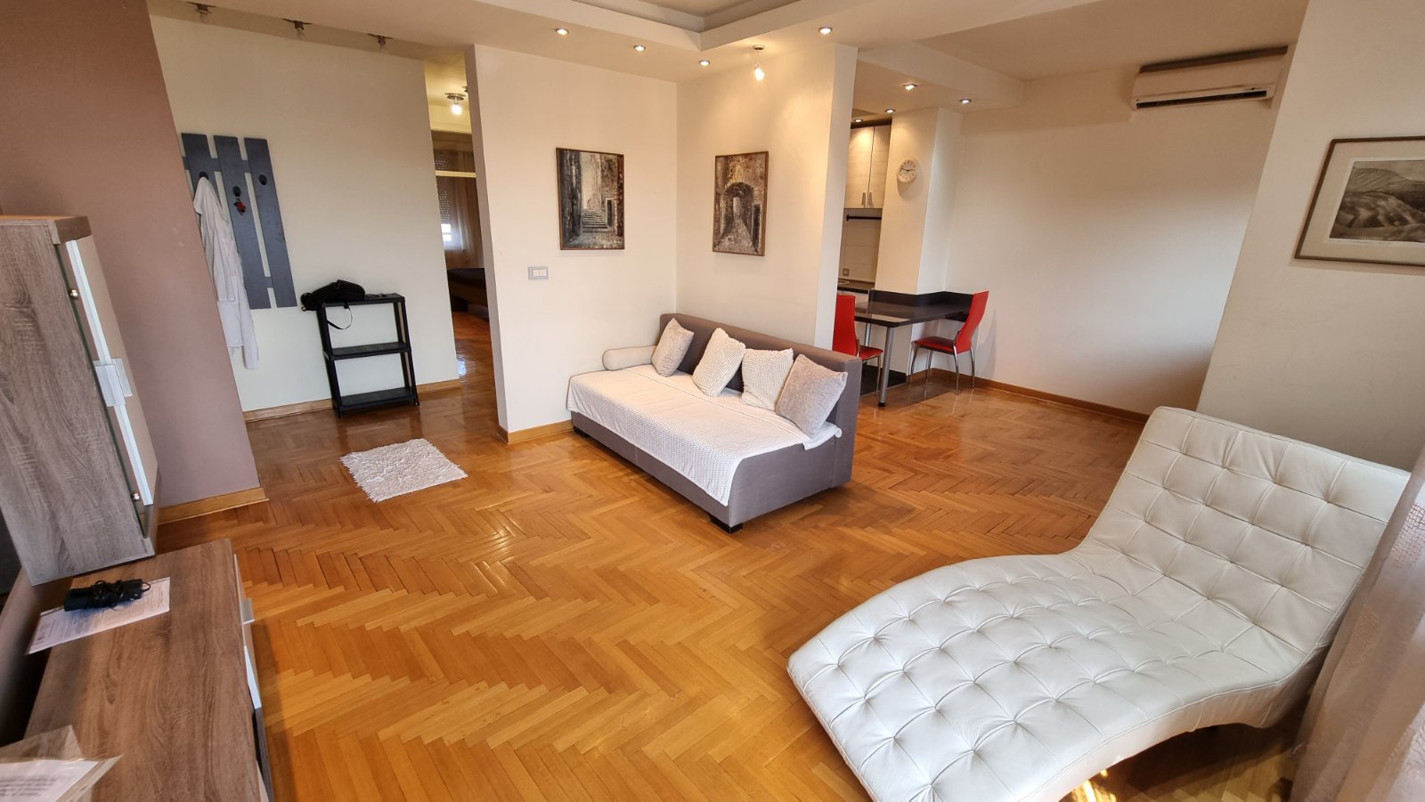 Namešten 2 0 stan kod Štark arene  Blok 22  65m2 2