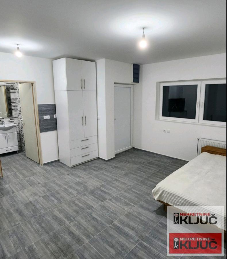 TELEP IZDAJE SE NAMEŠTENA GARSONJERA 1