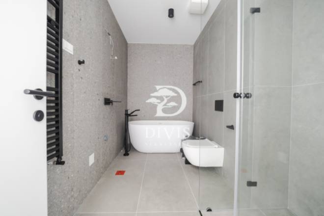 Nov  lux stan  Dedinje  214m2  tri garažna mesta 4