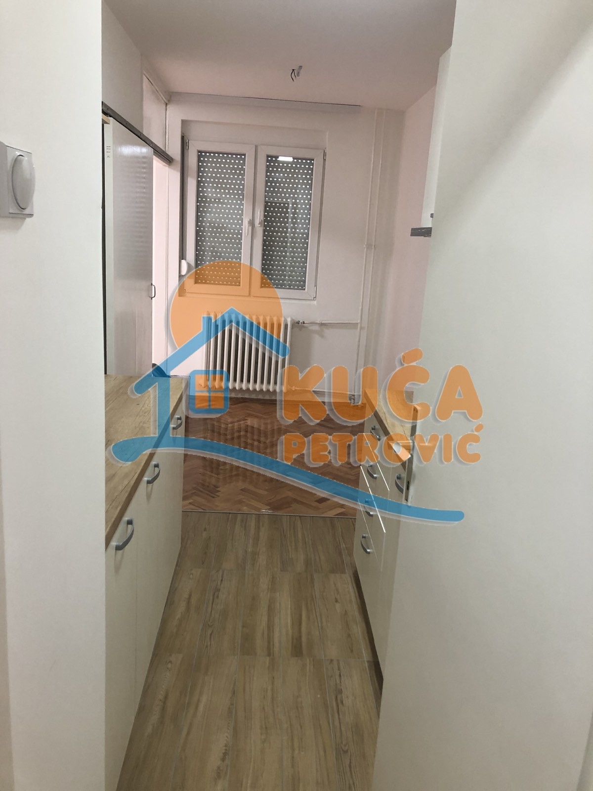 Lokal, 45 m2, Crveni Pevac, Bulevar dr Zorana ID: i-014845 2
