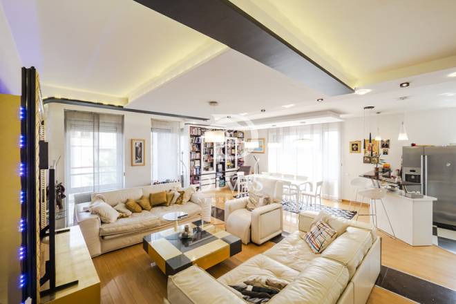 Izdajemo lux 4 0 stan sa garažom  Blok 19a  139m2 2