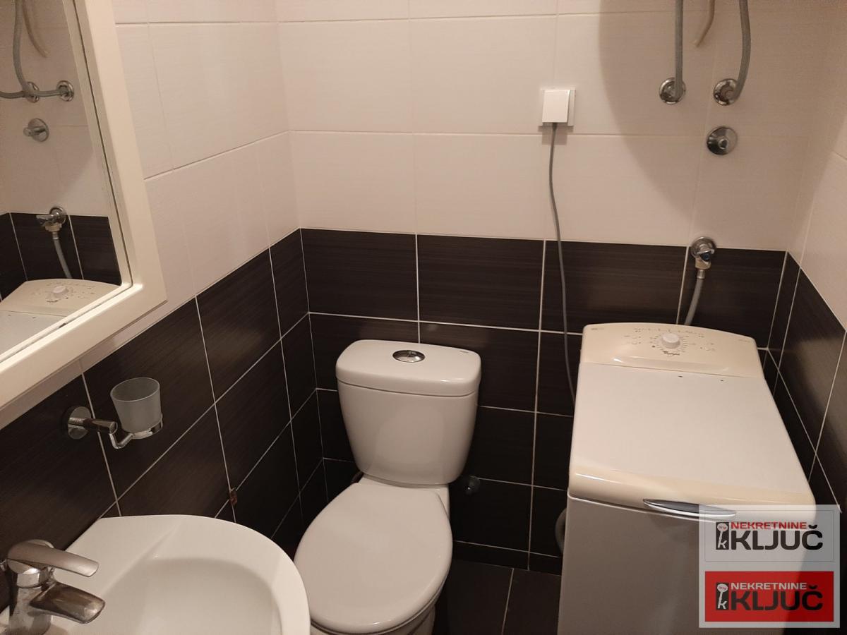 PODBARA IZDAJE SE DVOSOBAN NAMEŠTEN STAN 8