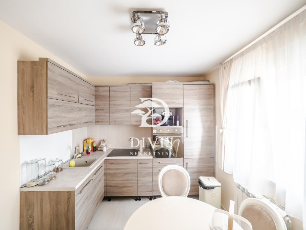 Moderan 3 0 dupleks stan  Gospodara Vučića  80m2 3