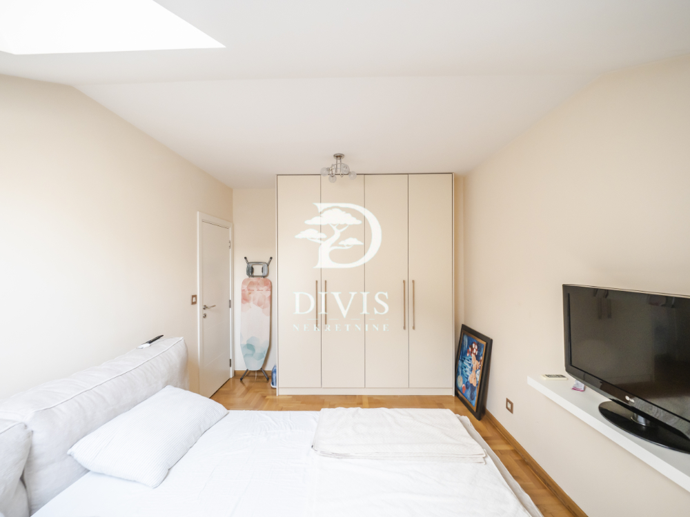 Moderan 3 0 dupleks stan  Gospodara Vučića  80m2 4