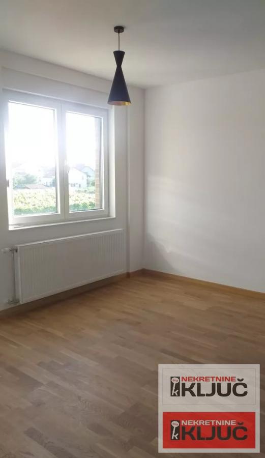 SREMSKA KAMENICA-MIŠELUK IZDAJE SE TROSOBAN DELIMIČNO OPREMLJEN STAN 7