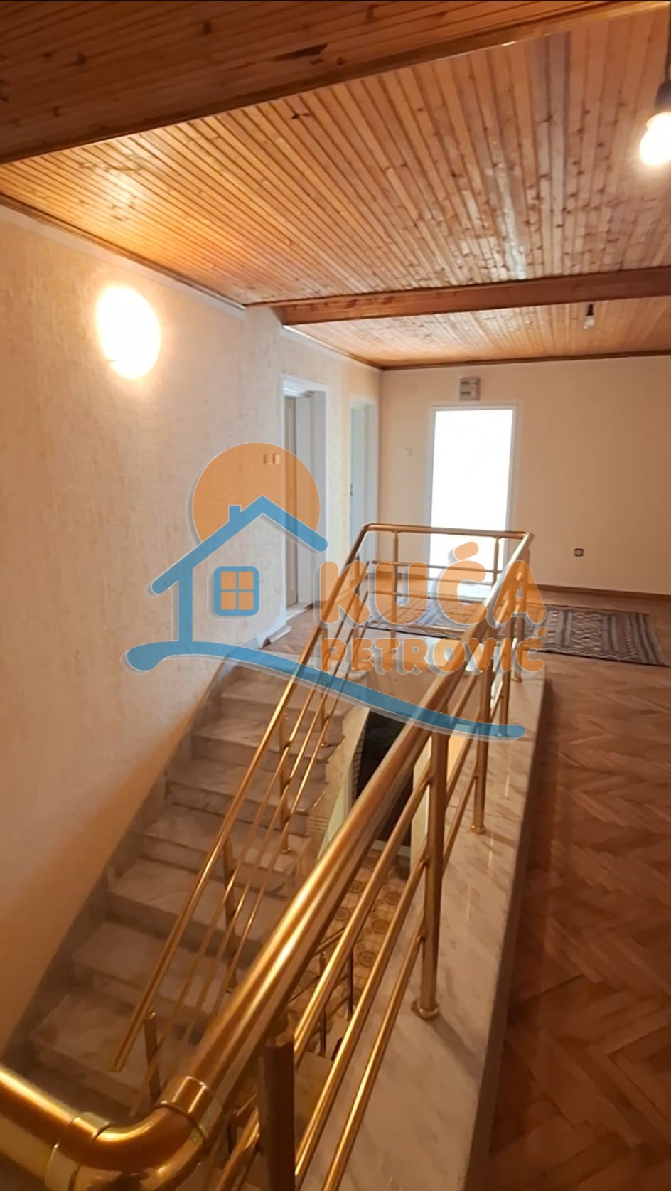 četvorosobna kuća, 270 m2, Cara Lazara ID: p-014868 13