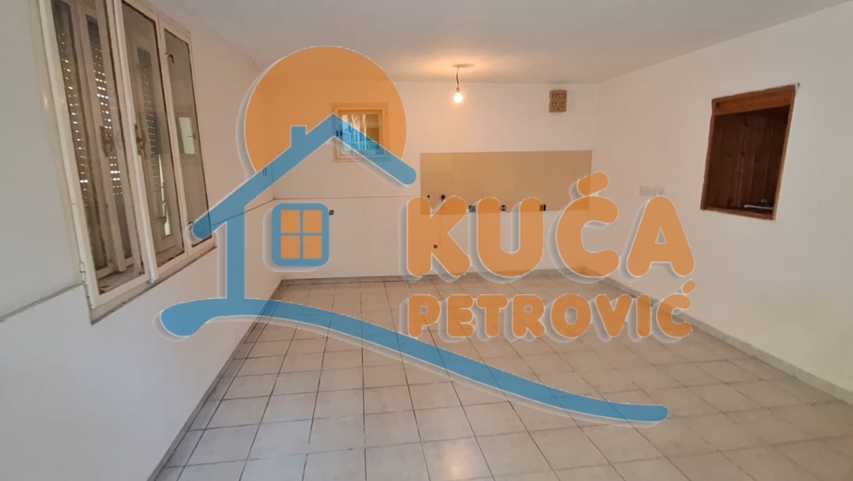 četvorosobna kuća, 270 m2, Cara Lazara ID: p-014868 19