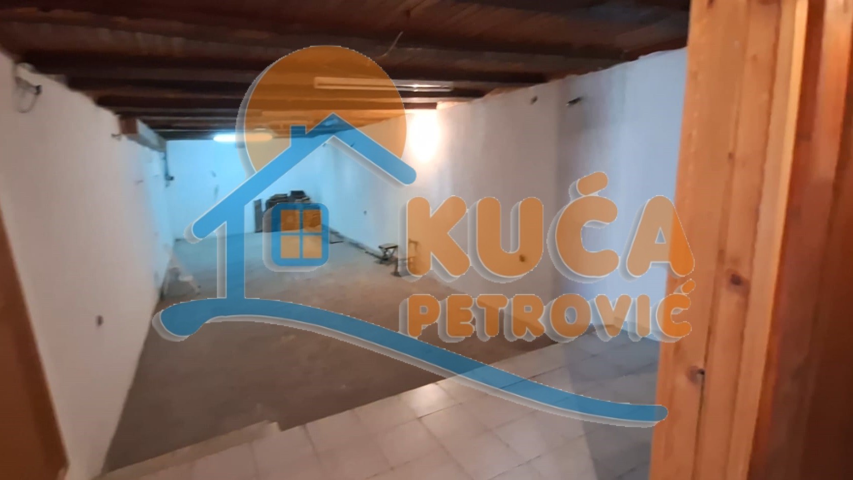 četvorosobna kuća, 270 m2, Cara Lazara ID: p-014868 30