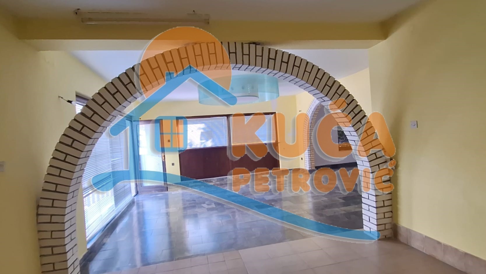 četvorosobna kuća, 270 m2, Cara Lazara ID: p-014868 8