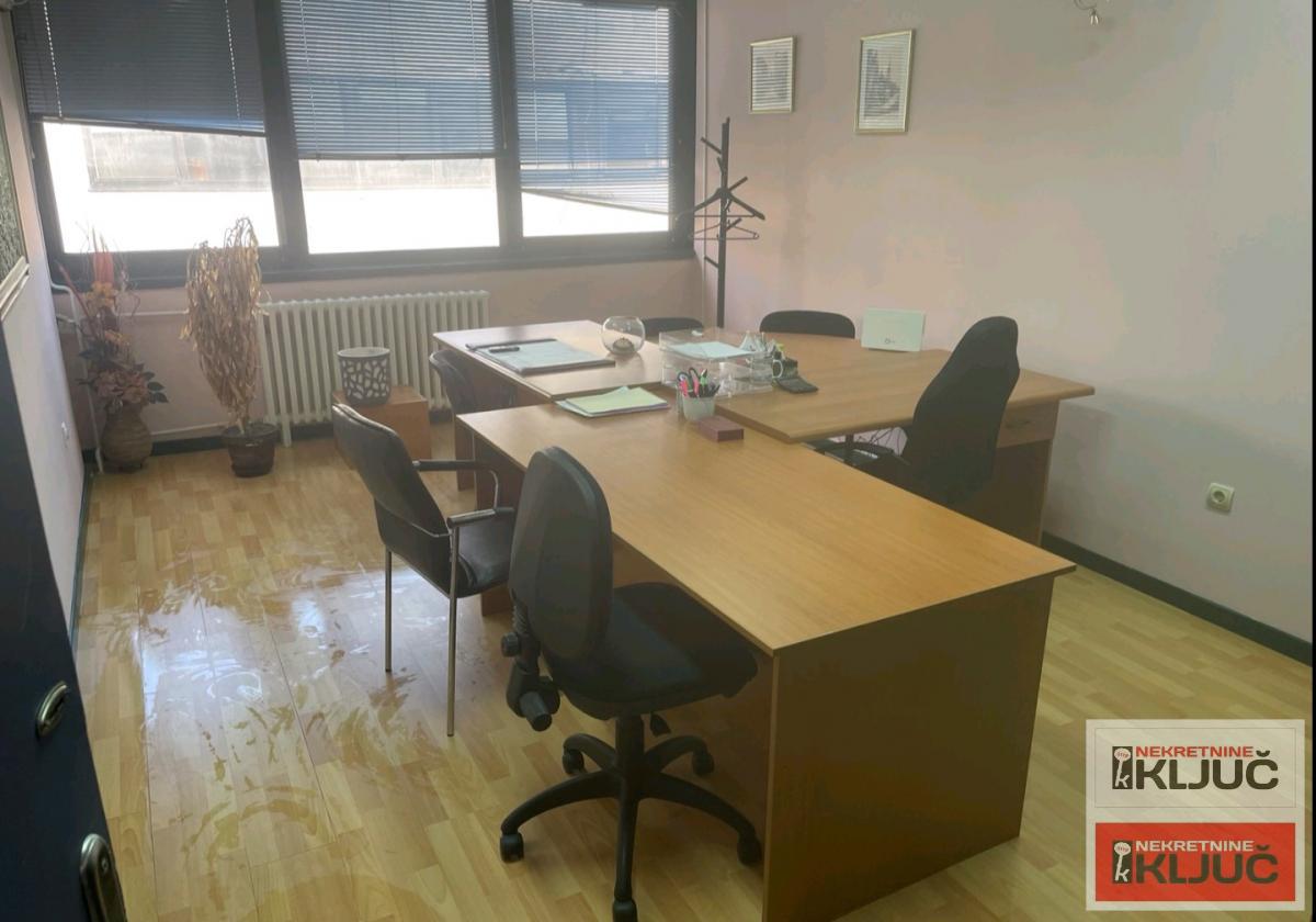 SAJAM IZDAJE SE KANCELARIJSKI PROSTOR SA SVIM URAČUNATIM TROŠKOVIMA 1