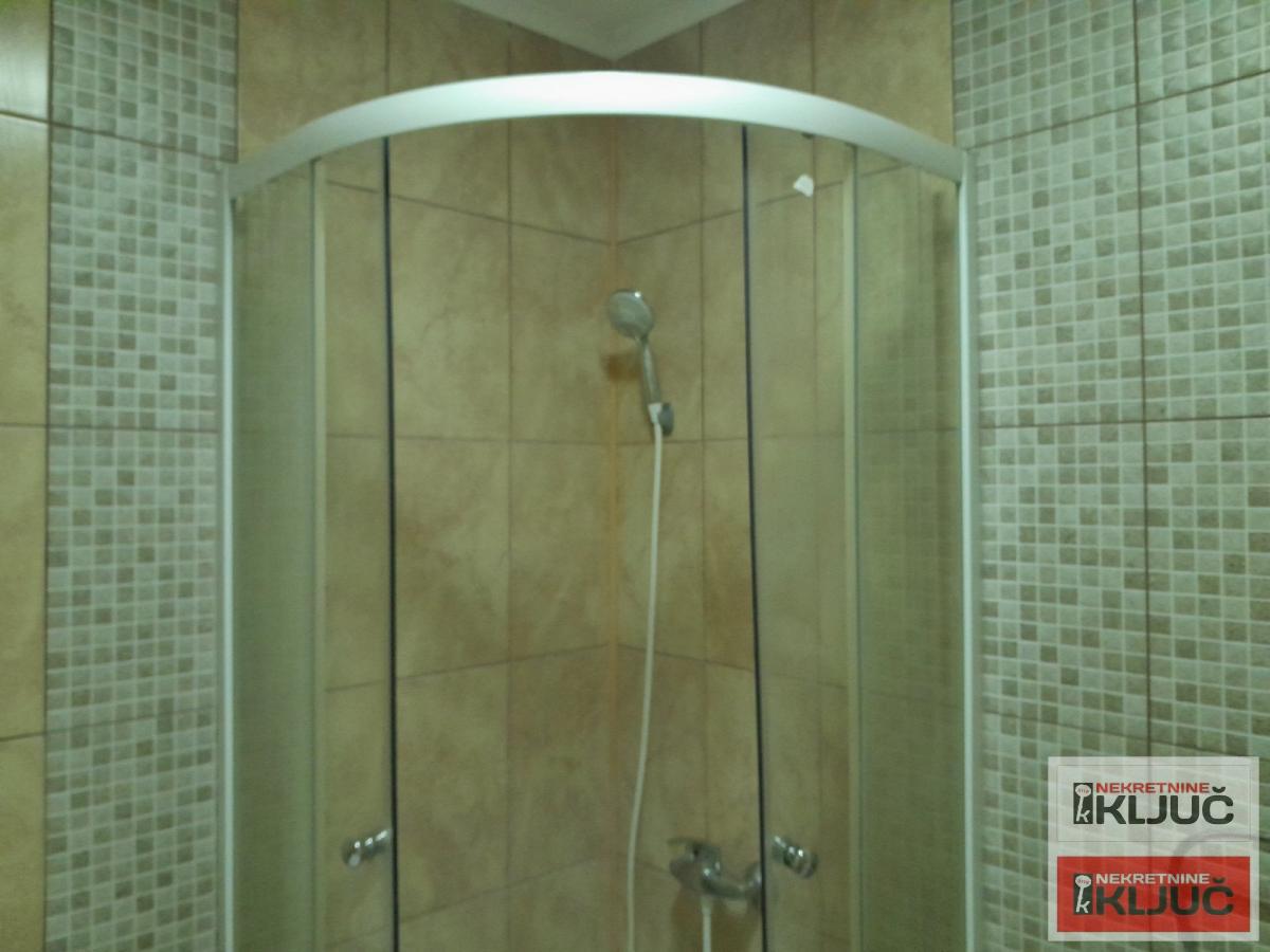 SALAJKA IZDAJE SE NAMEŠTENA GARSONJERA 5