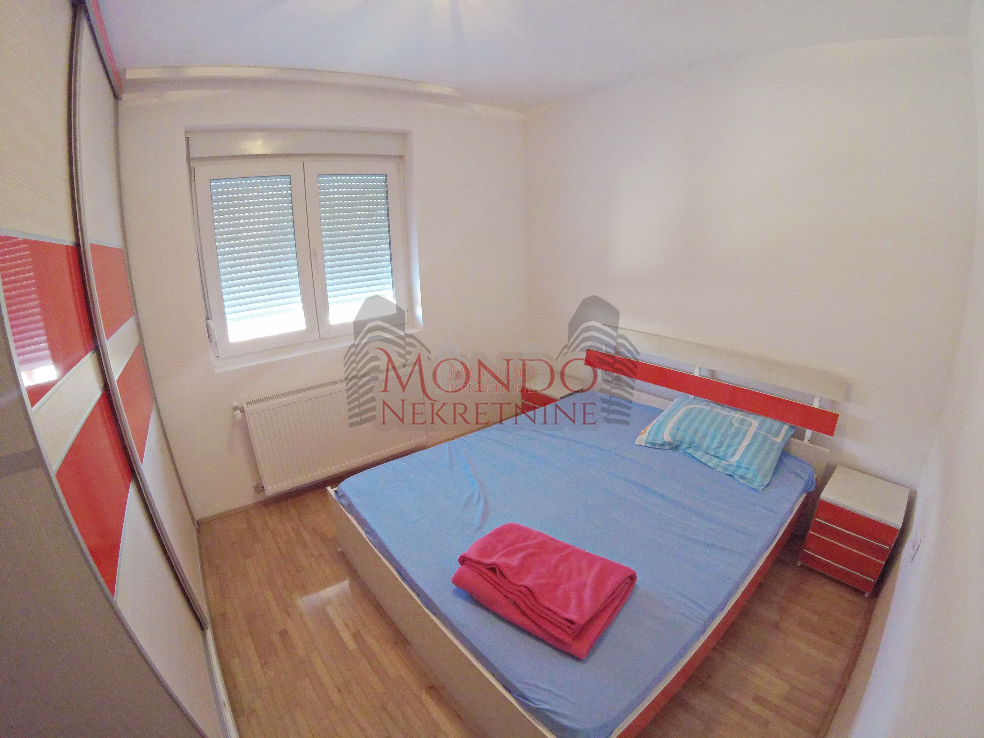 Izdaje se jednoiposoban stan na keju kod Tvrdjave u novoj zgradi! 7