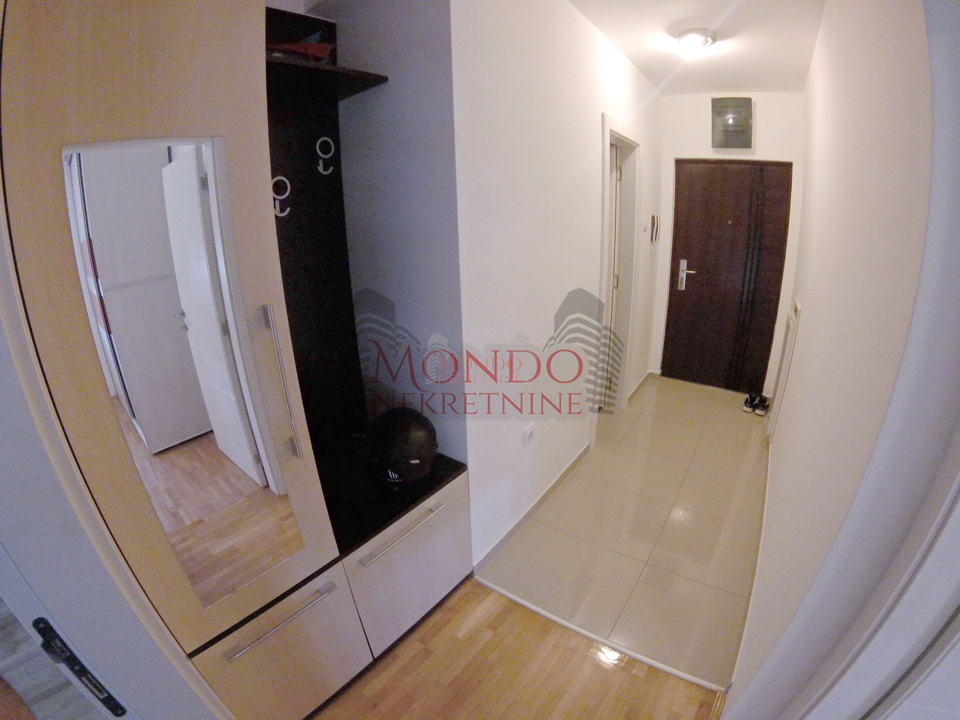 Izdaje se jednoiposoban stan na keju kod Tvrdjave u novoj zgradi! 6