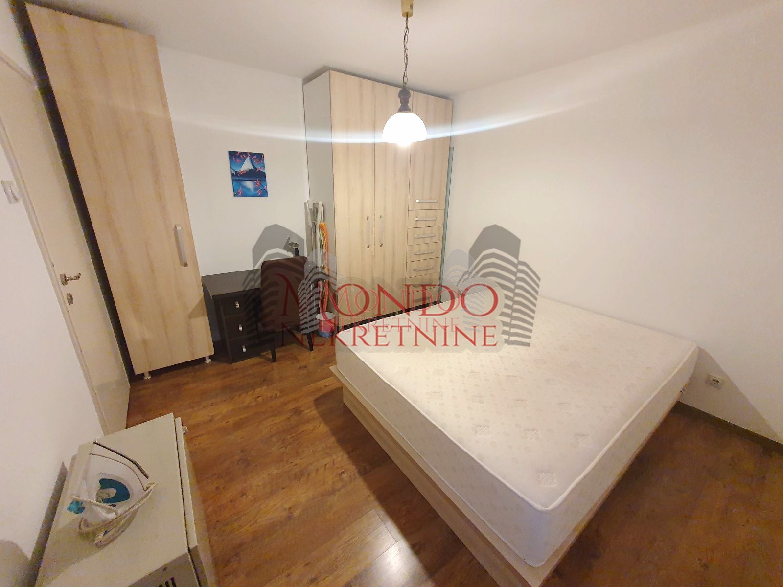 Trosoban stan kod Gradske bolnice 3