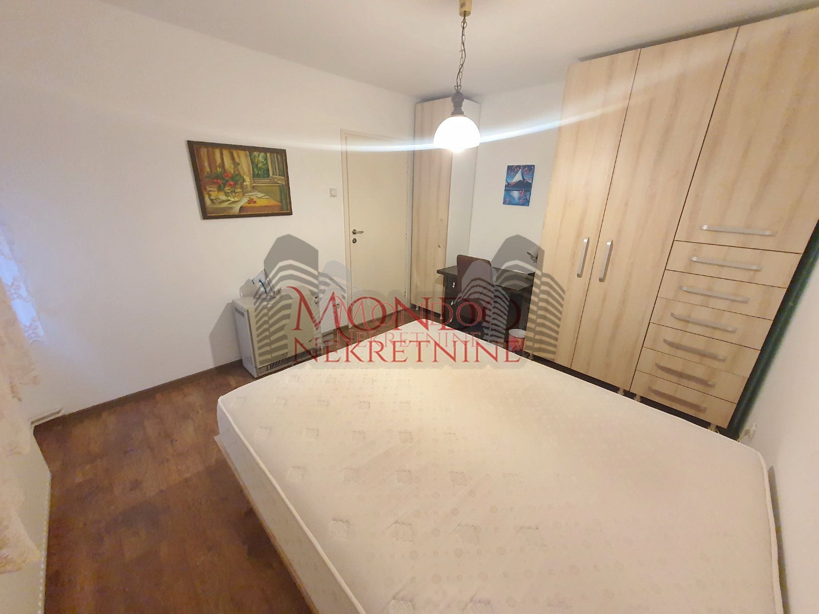 Trosoban stan kod Gradske bolnice 5