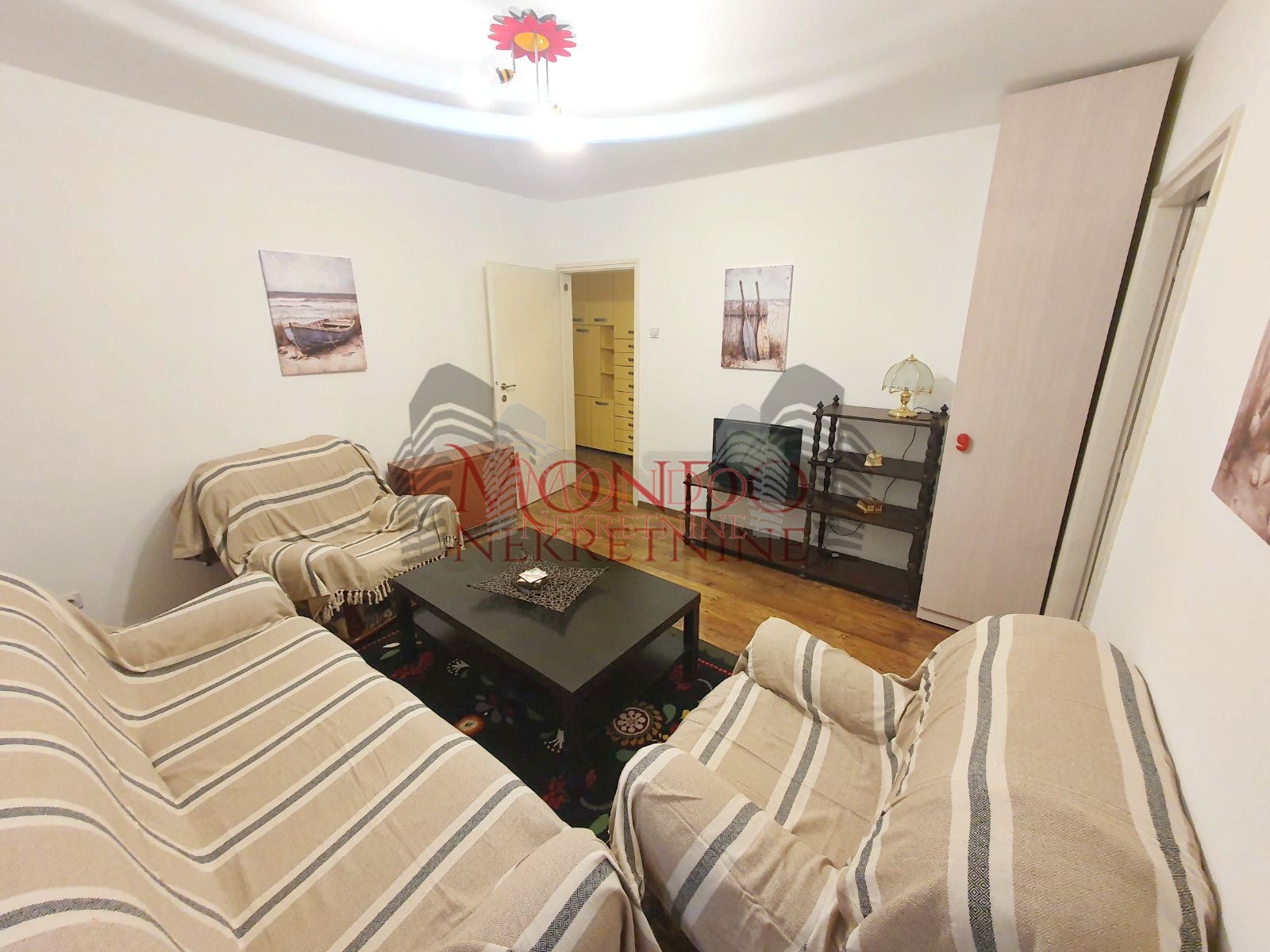 Trosoban stan kod Gradske bolnice 8