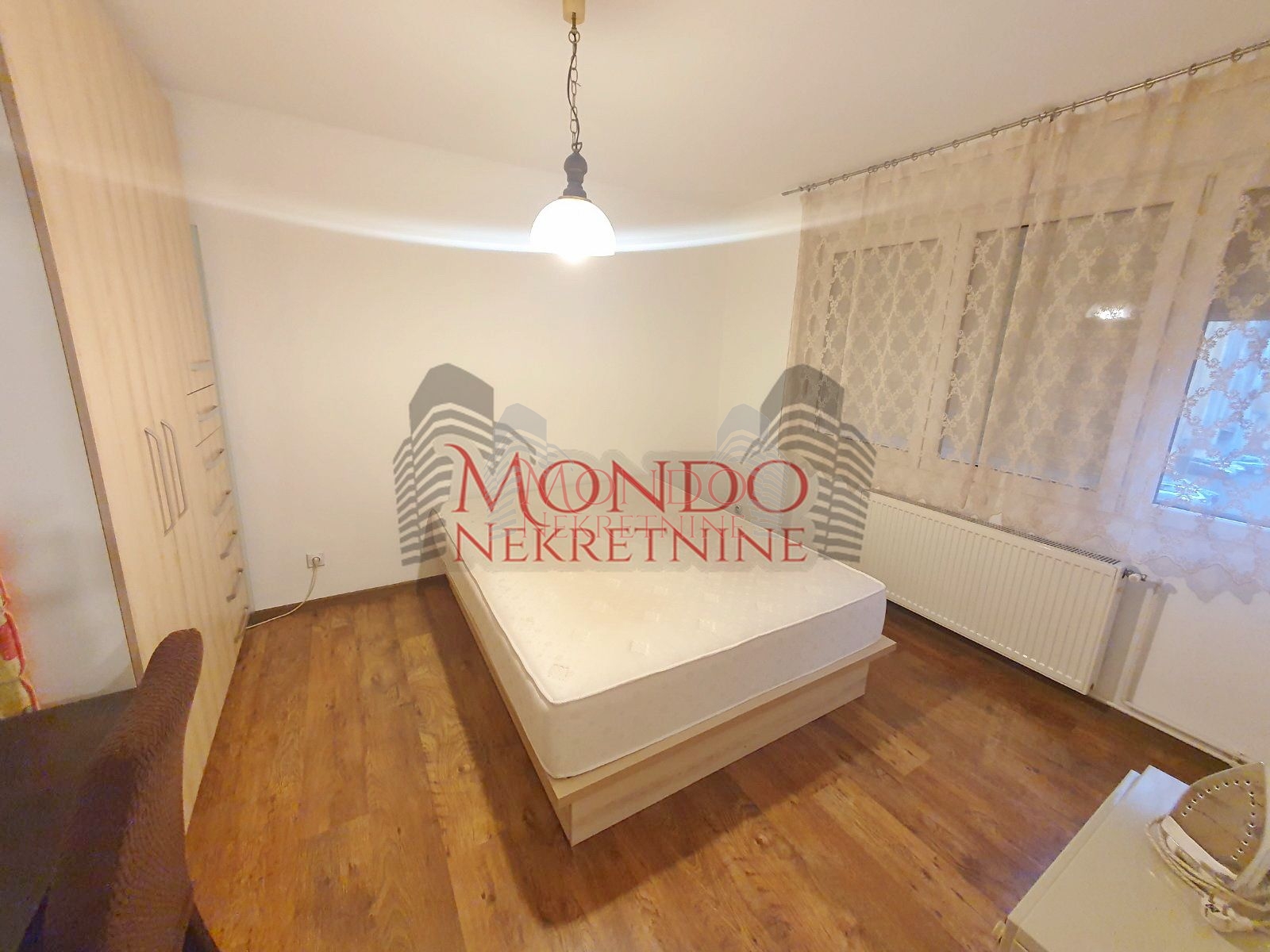 Trosoban stan kod Gradske bolnice 4