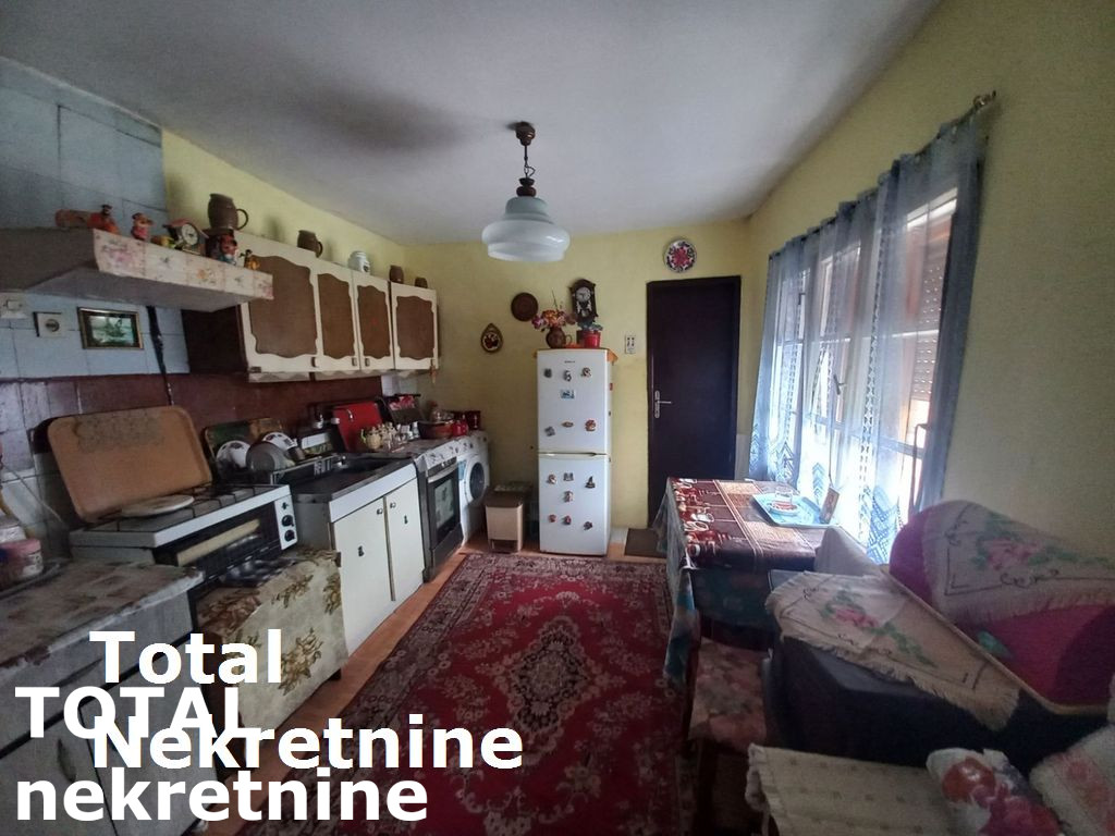 Kuca,SREMSKI KARLOVCI,CENTAR,kv: 80.00, € 97850, ID: 3090502 7