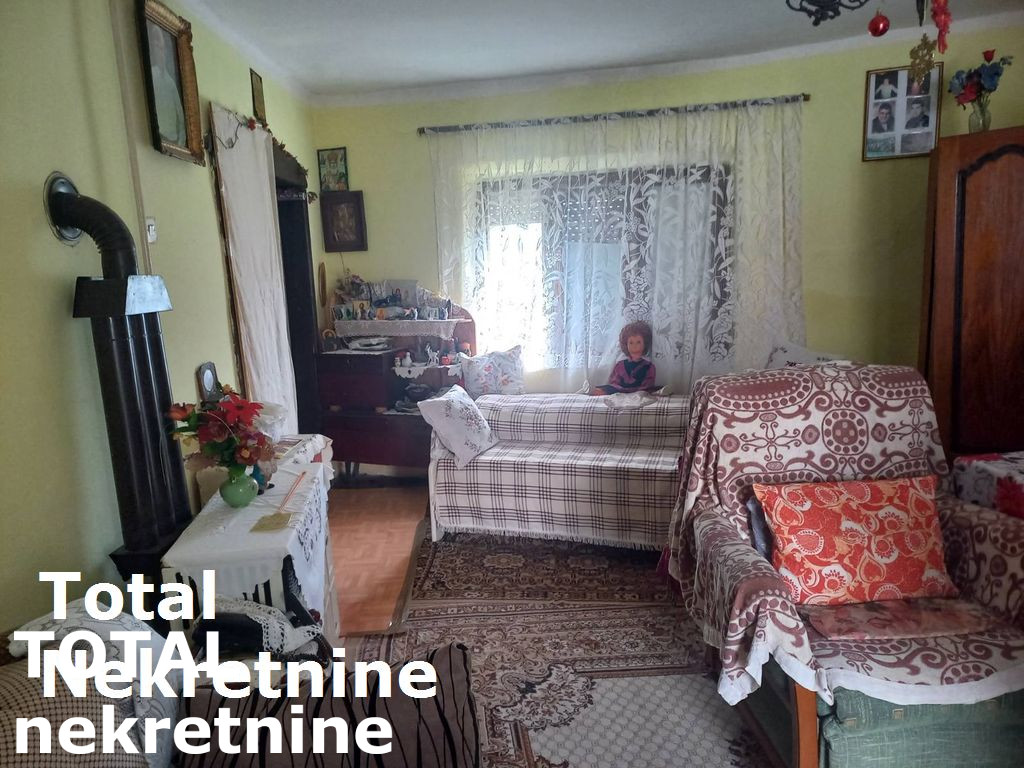 Kuca,SREMSKI KARLOVCI,CENTAR,kv: 80.00, € 97850, ID: 3090502 8