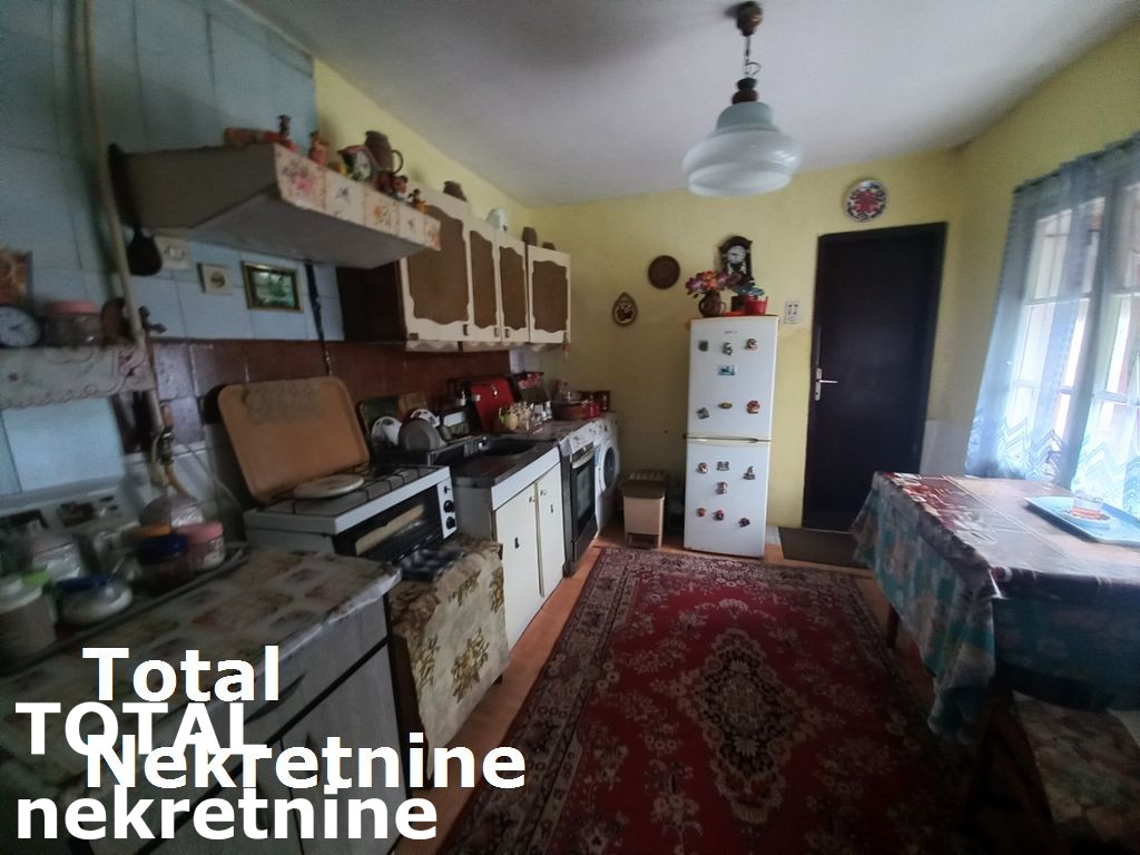 Kuca,SREMSKI KARLOVCI,CENTAR,kv: 80.00, € 97850, ID: 3090502 9