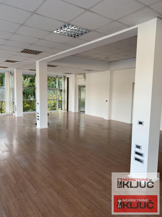 Novo Naselje-useljiv poslovni prostor 1