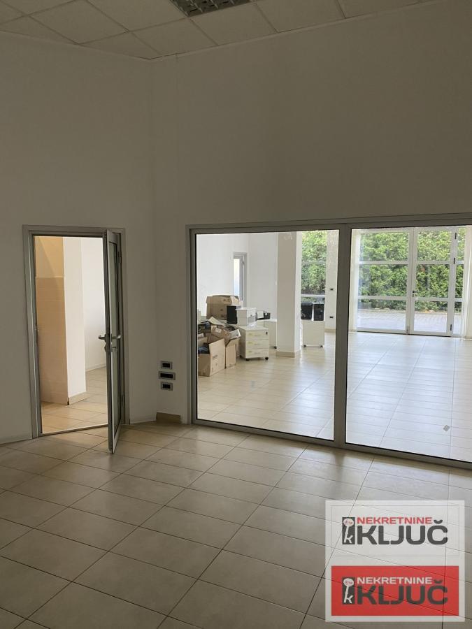 Novo Naselje-useljiv poslovni prostor 6