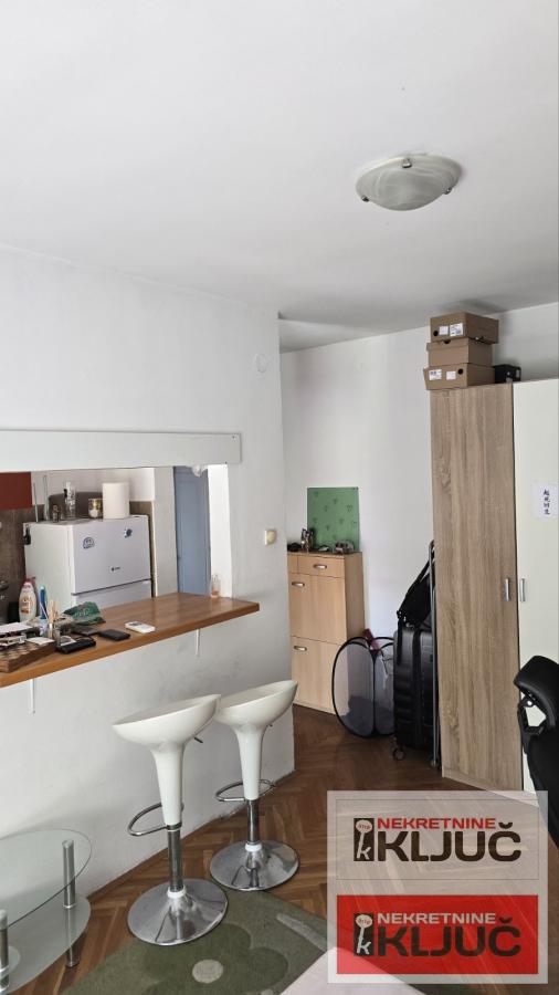 PODBARA, 24m2, Garsonjera nadomak Kvantaške pijace 4